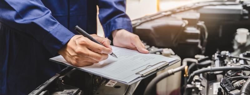 Acheter une voiture d'occasion, les vérifications essentielles avant signature